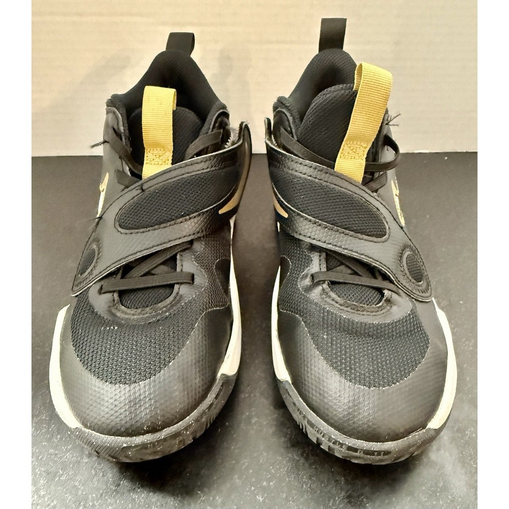 Nike Team Hustle D 11 Kids 4.5Y Basketball Shoes Black Gold Strap DV8994-004
